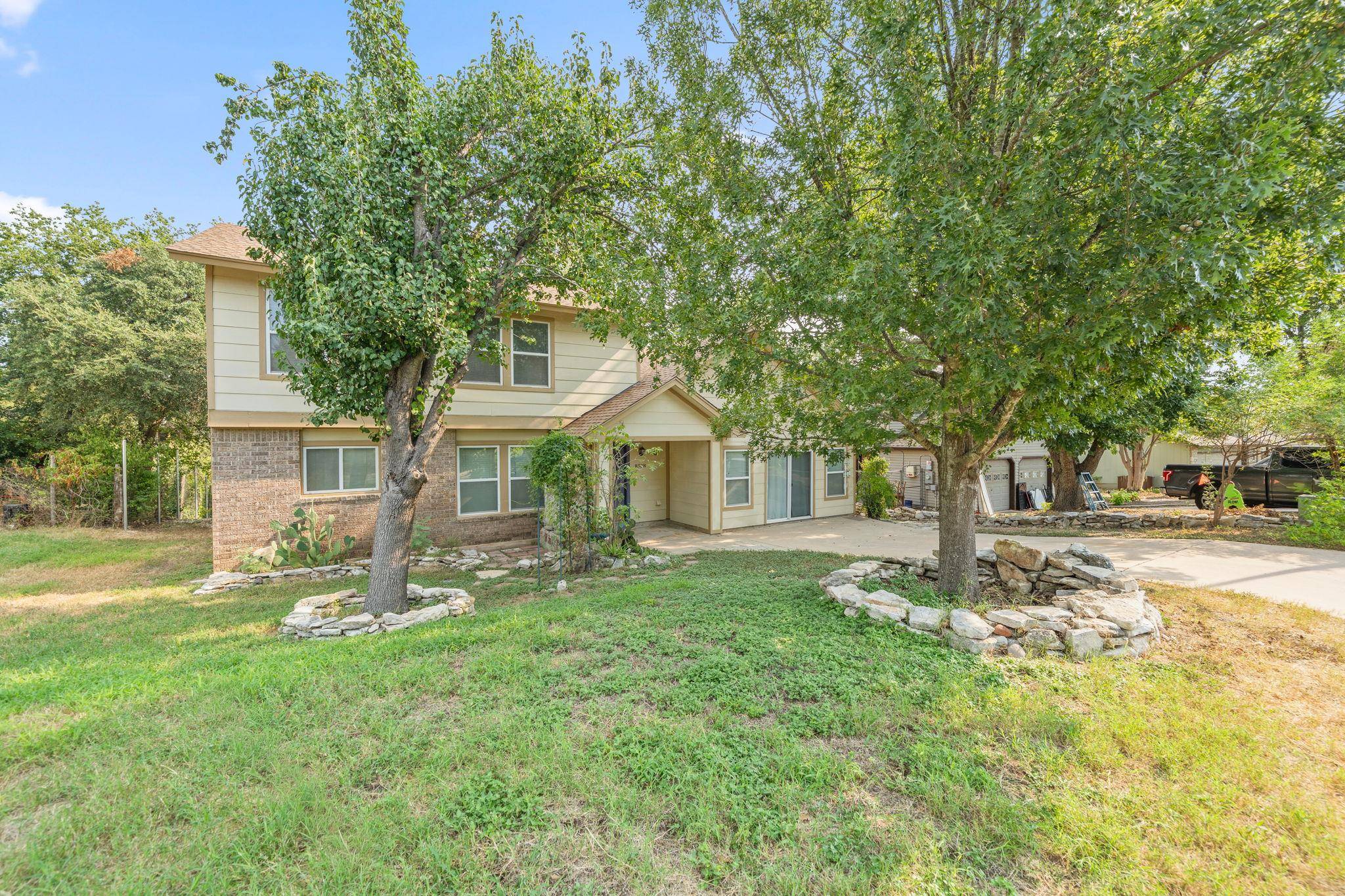 8308 Hanbridge LN, Austin, TX 78736