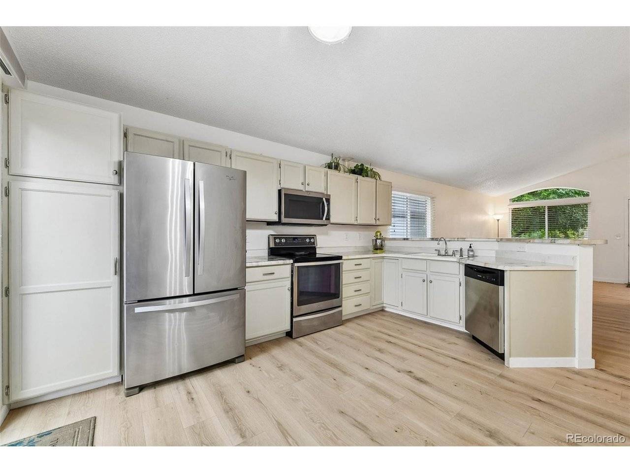 6152 Perry, Arvada, CO 80003
