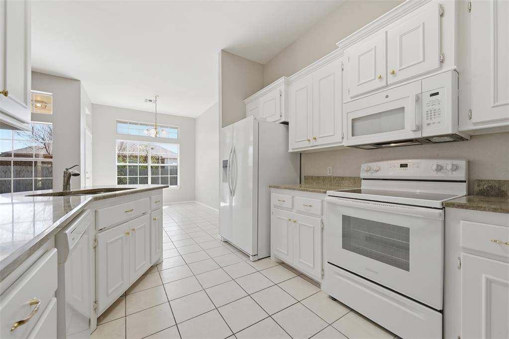 1824 Fairmont LN, Edmond, OK 73013