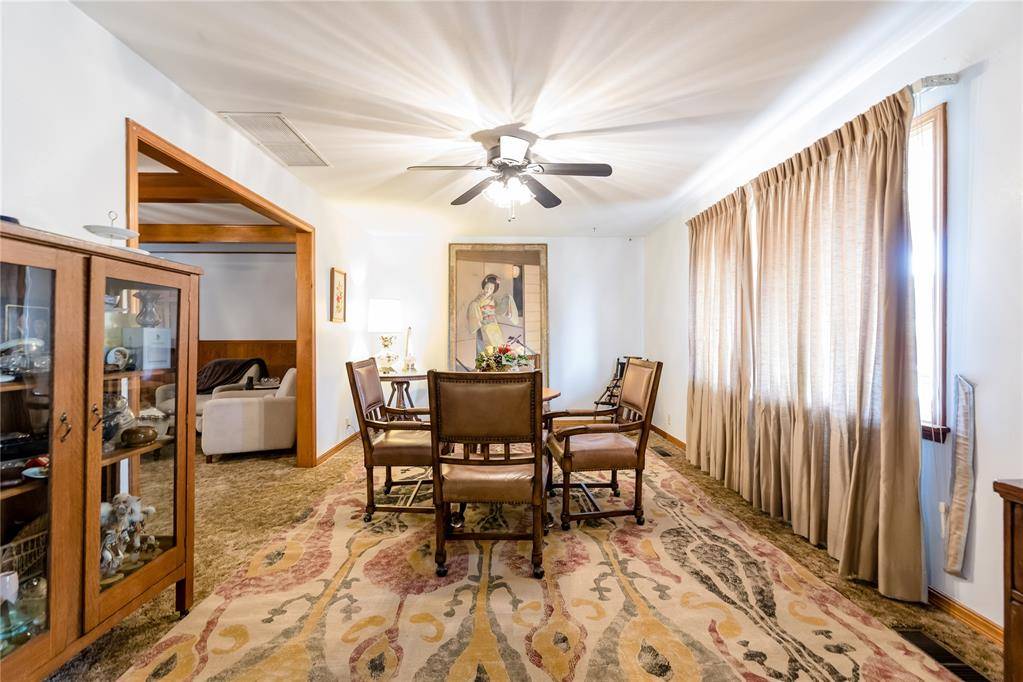 1500 Redstone DR, Clinton, OK 73601