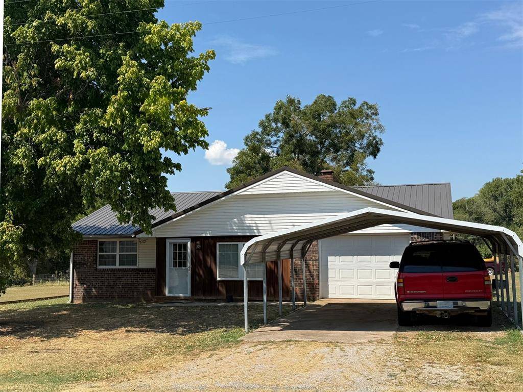 230 N Pecan, Stratford, OK 74872