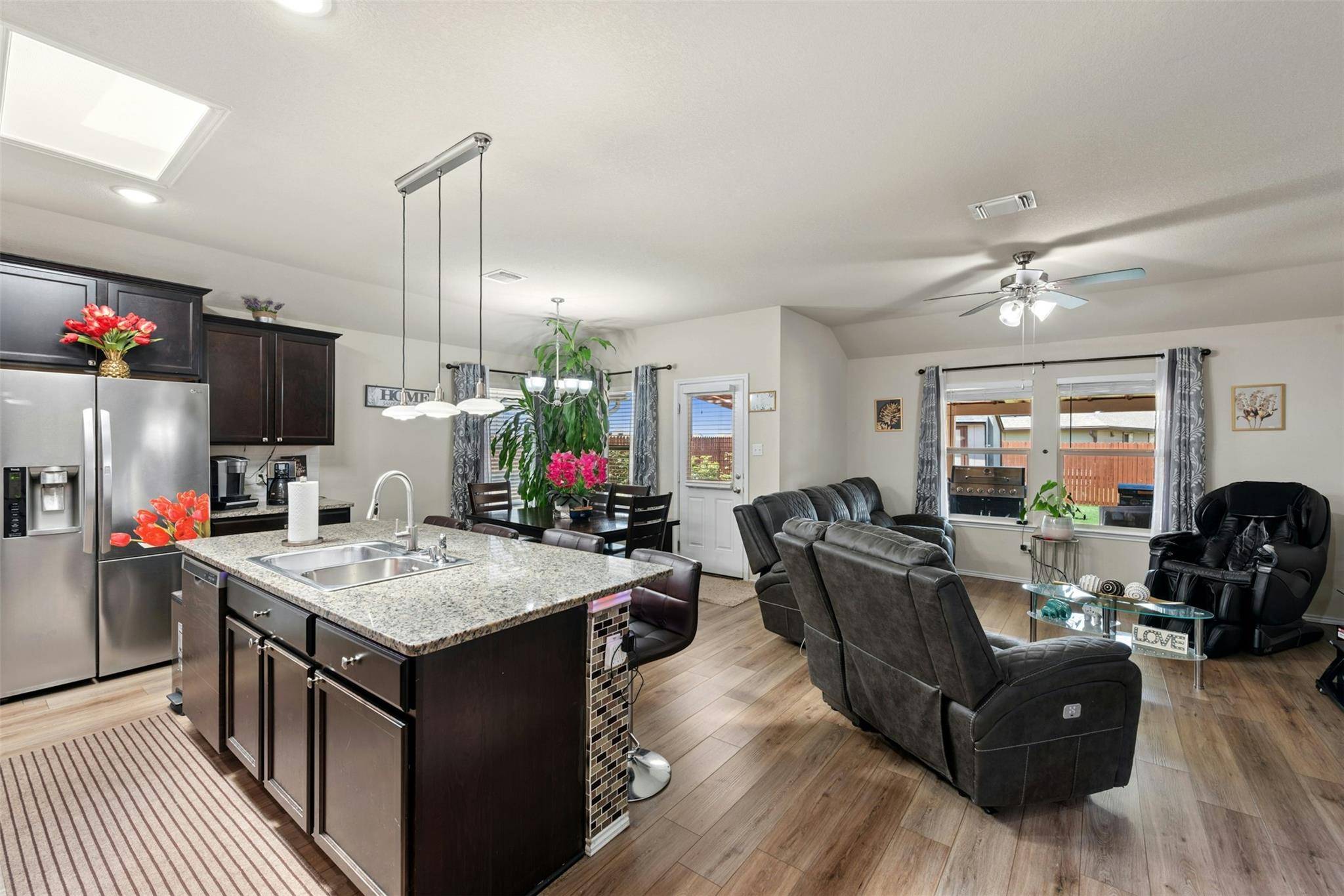 113 Reagor DR, Taylor, TX 76574