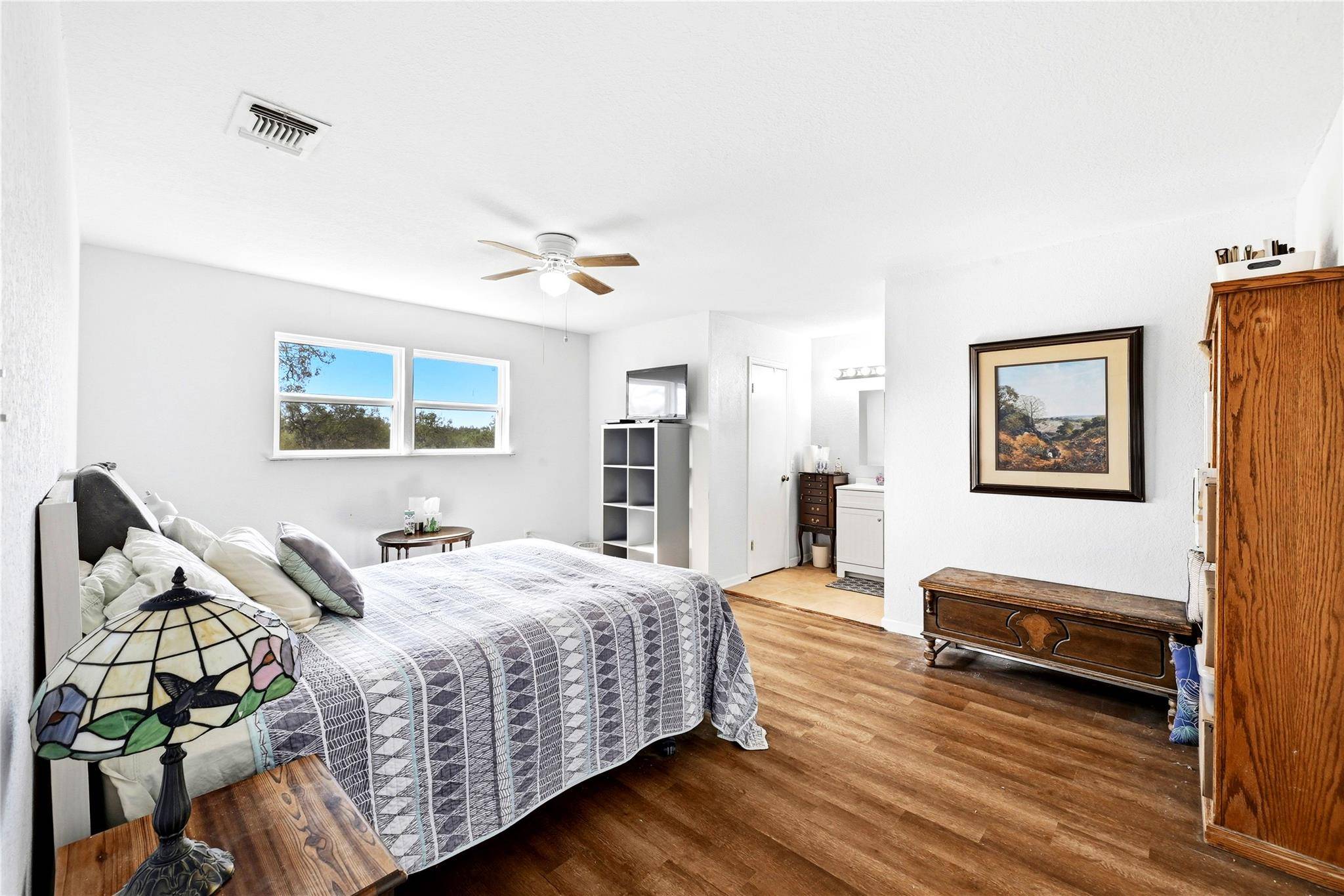311 Salt Lake RD, Luling, TX 78648