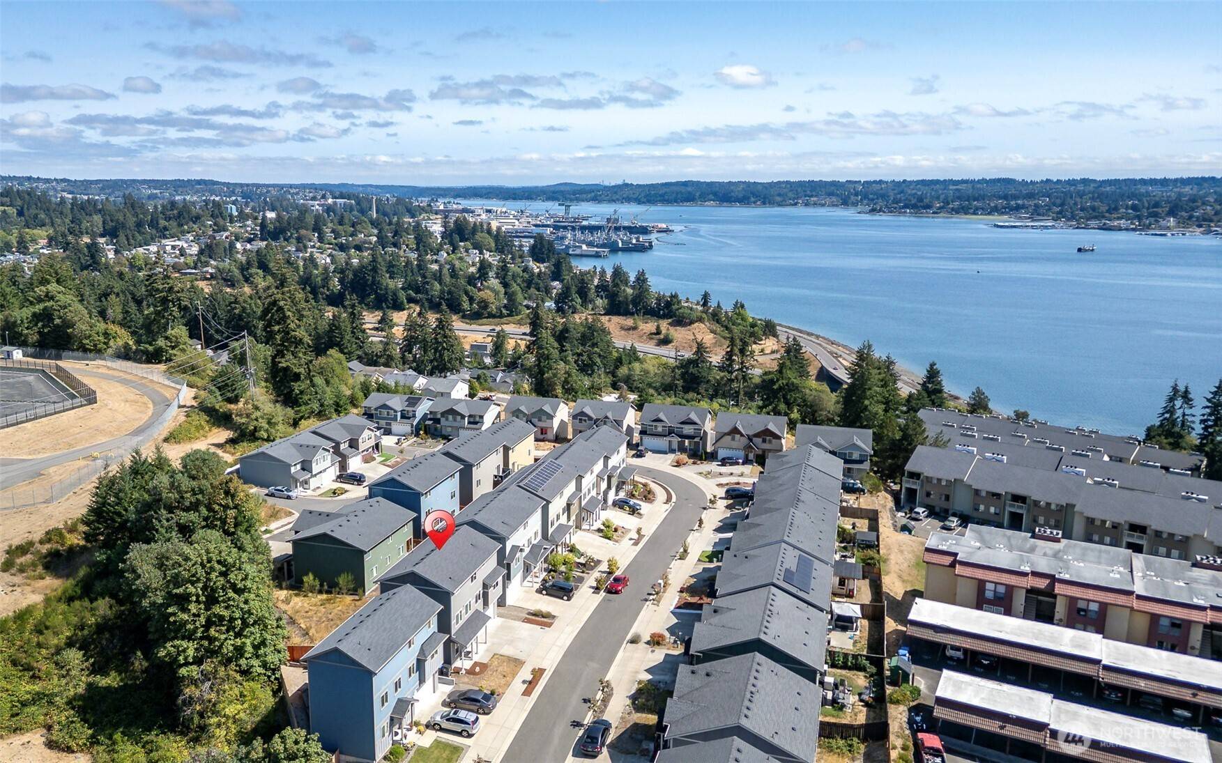 1941 Hardway LN, Bremerton, WA 98312