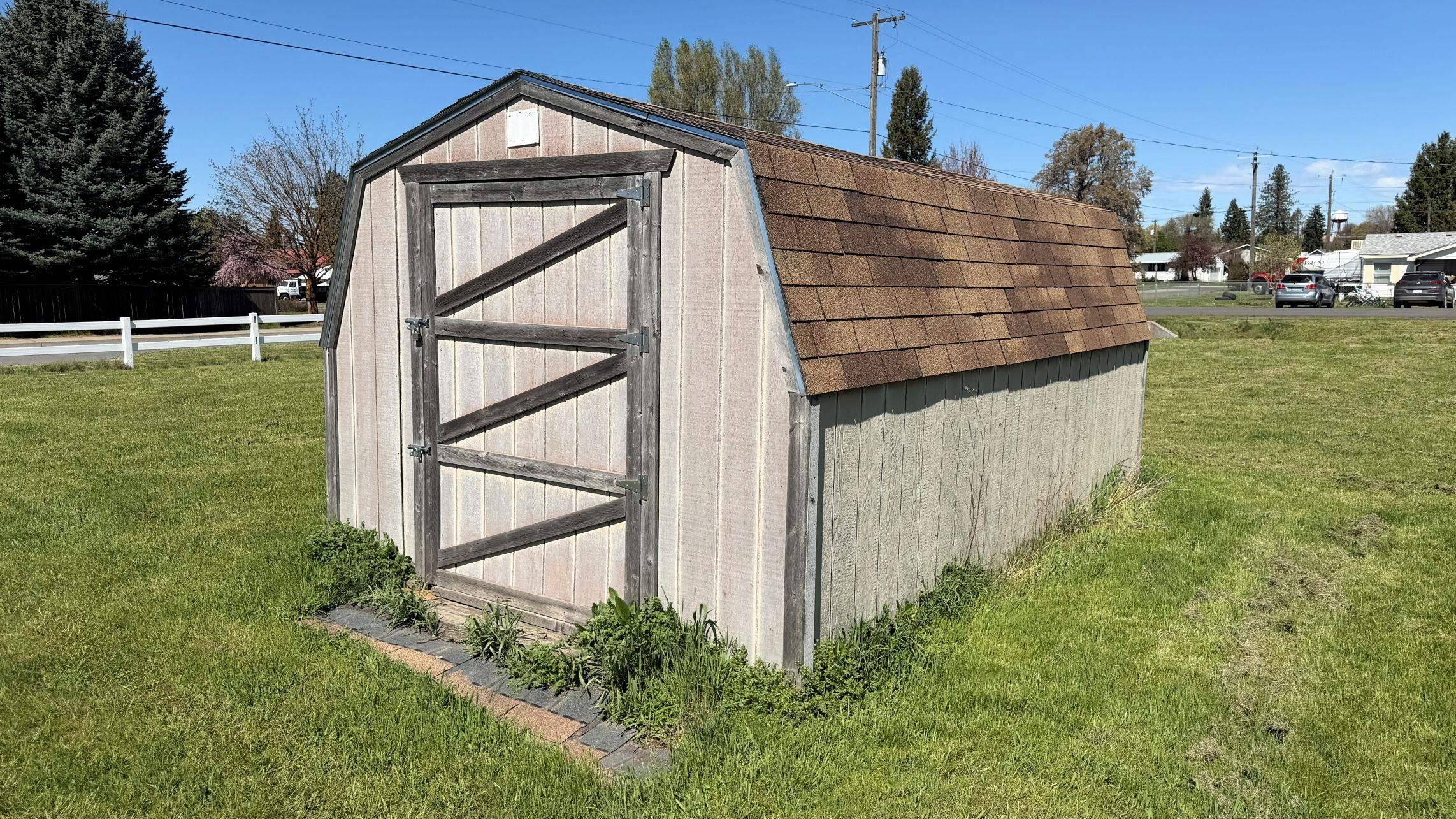 000 Adams St, Davenport, WA 99122