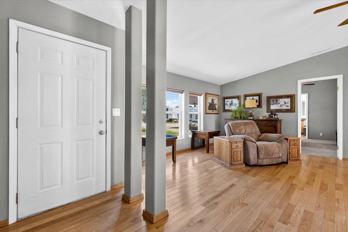 4489 N Swenson Rd, Clayton, WA 99110
