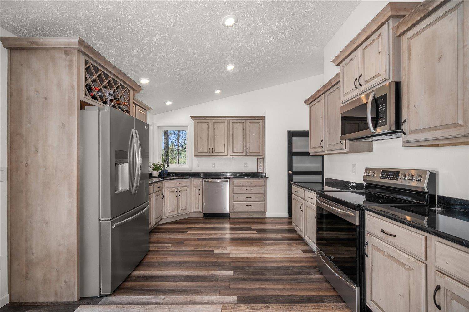 21611 N Little Spokane Dr, Colbert, WA 99005