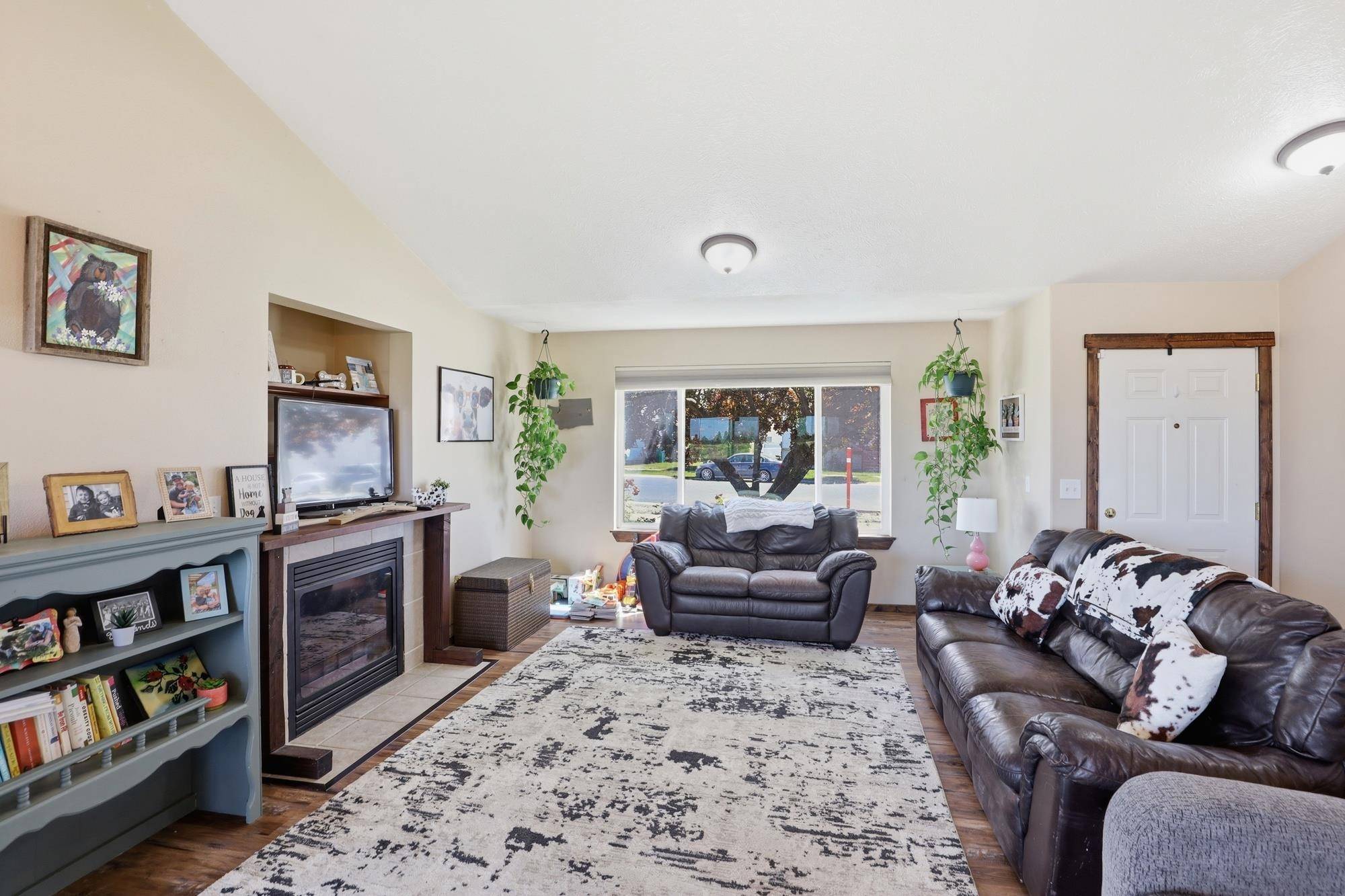 1038 S WEST Dr, Airway Heights, WA 99001
