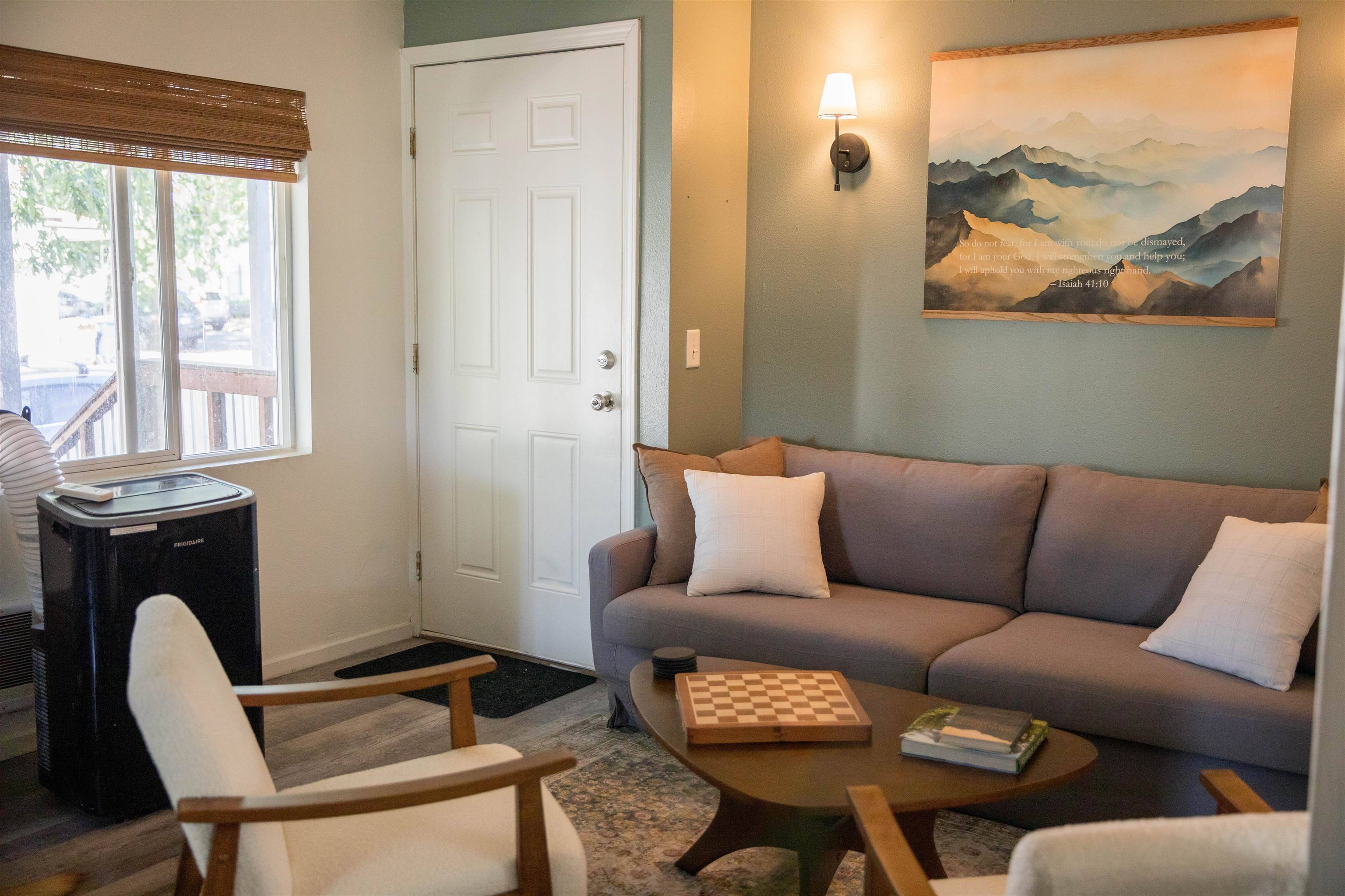 818 N Elm St #Unit 2, Spokane, WA 99201