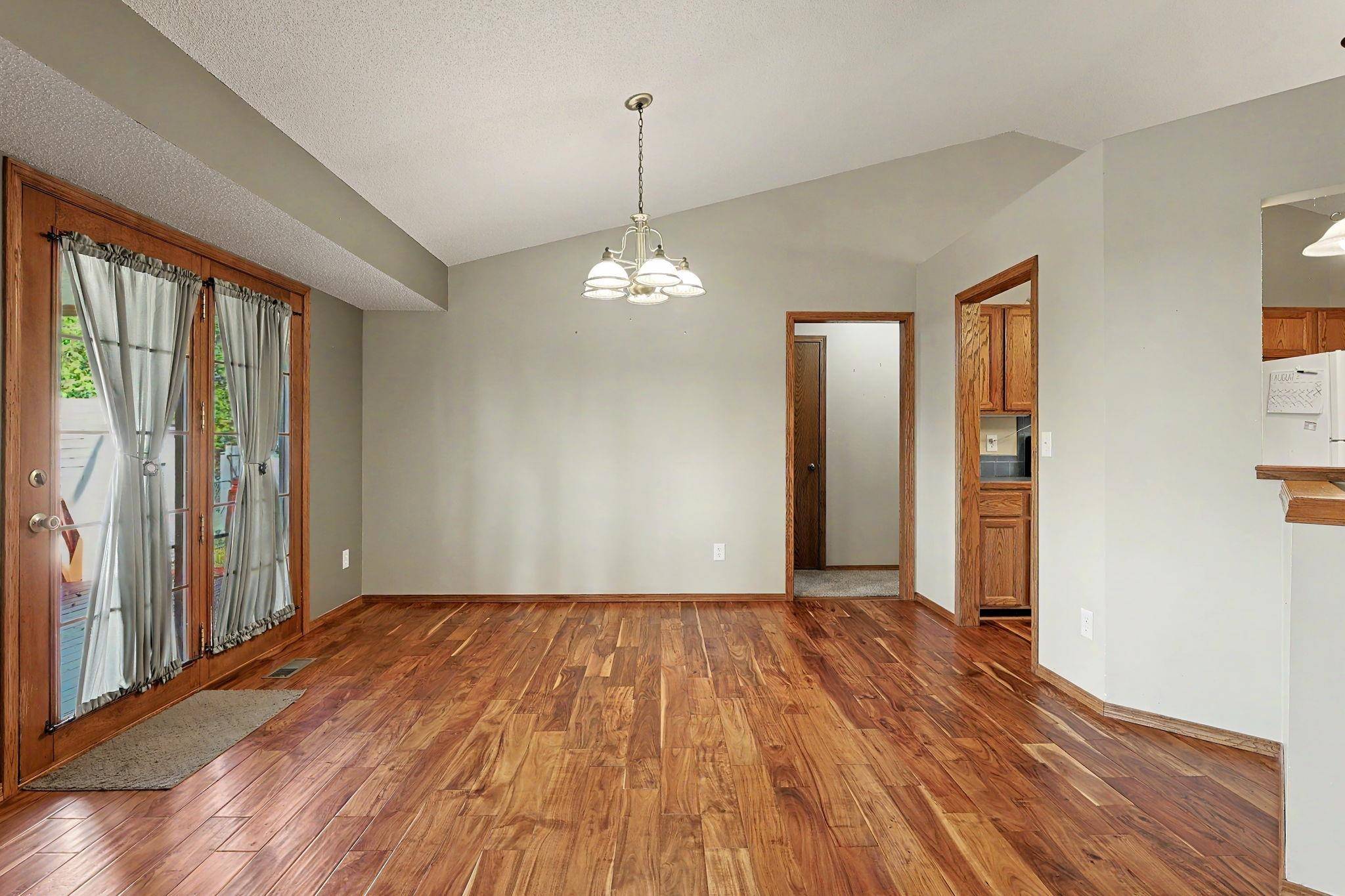 804 E Rivera Dr, Mulvane, KS 67110
