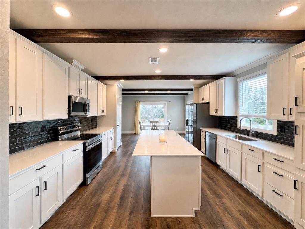 260 County Road 154, Gainesville, TX 76240