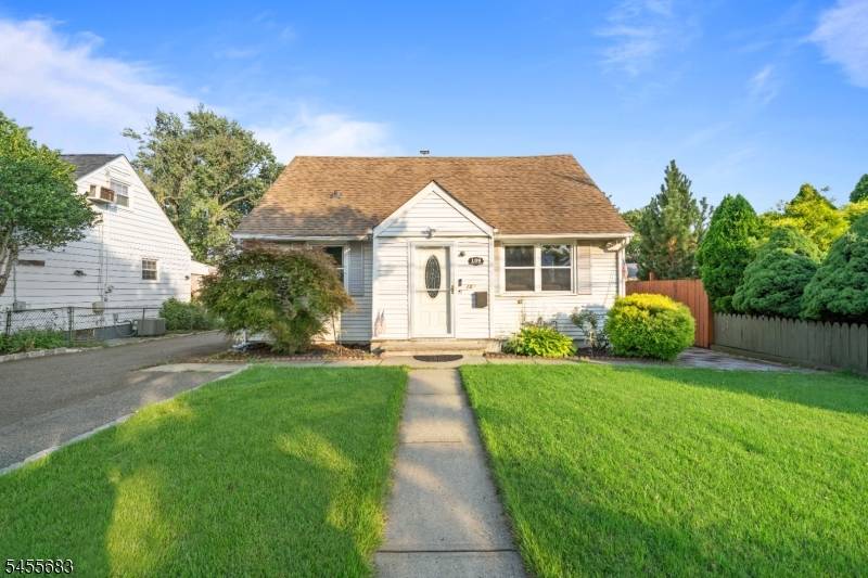 109 Maple Hill Rd, Clifton City, NJ 07013