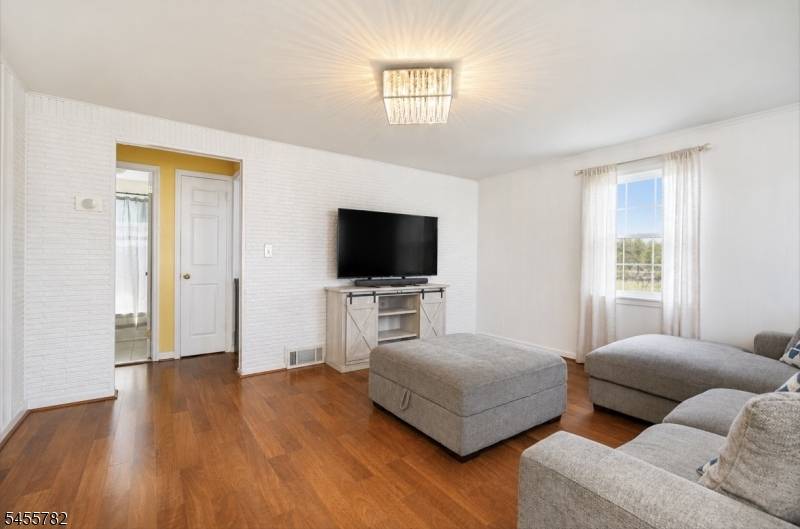 217 Bergen St, Woodbridge Twp., NJ 07095