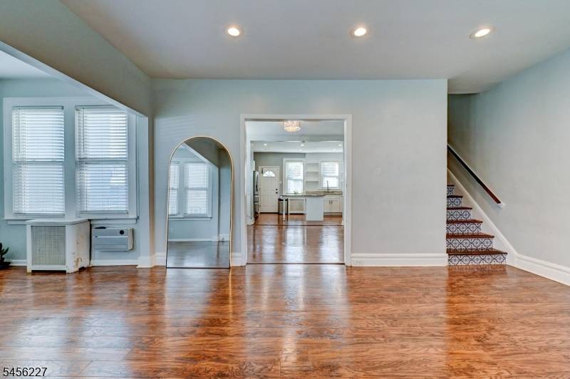 55 Coolidge St, Irvington Twp., NJ 07111