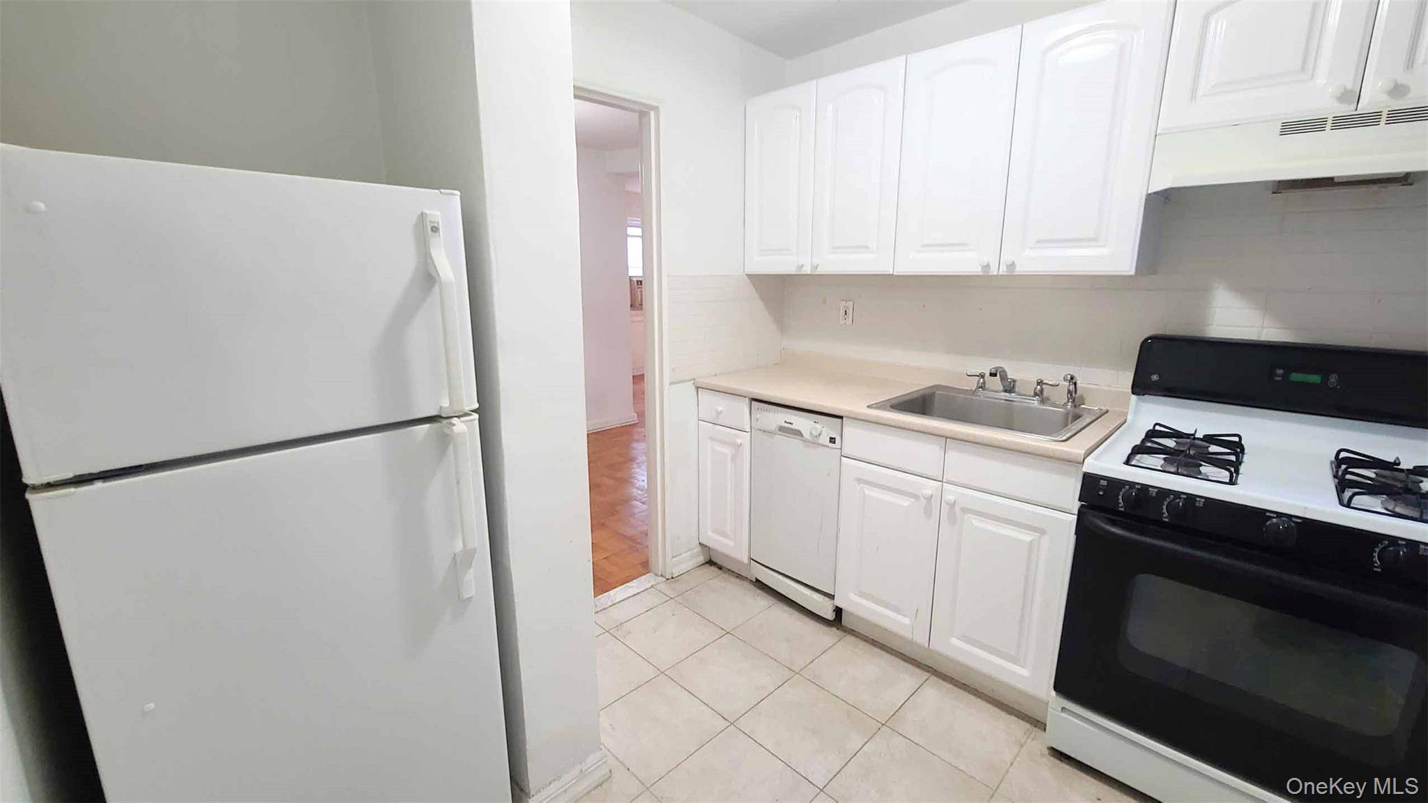 82-39 134th ST #1H, Briarwood, NY 11435