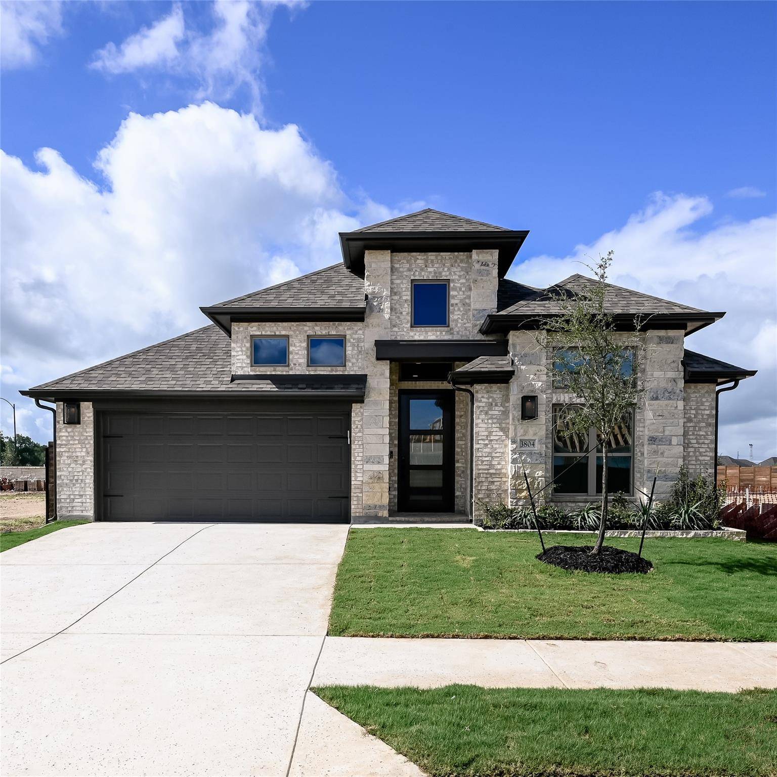 3804 Sonesta ST, Lockhart, TX 78644