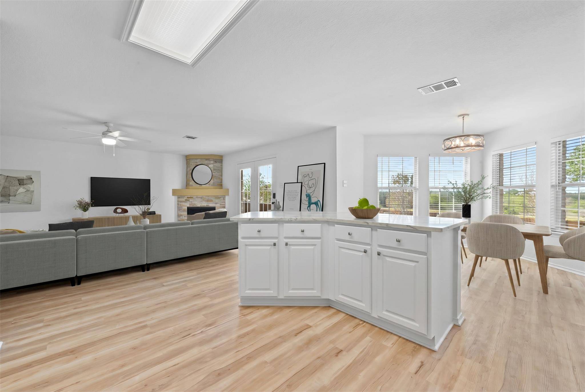 2412 Regal Park LN, Austin, TX 78748