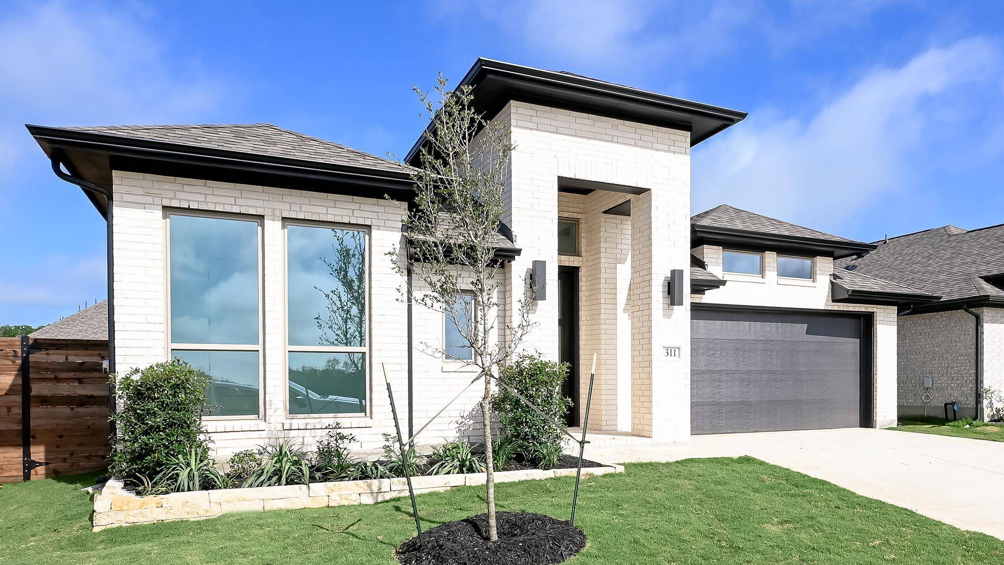 311 Melody RD, Lockhart, TX 78644