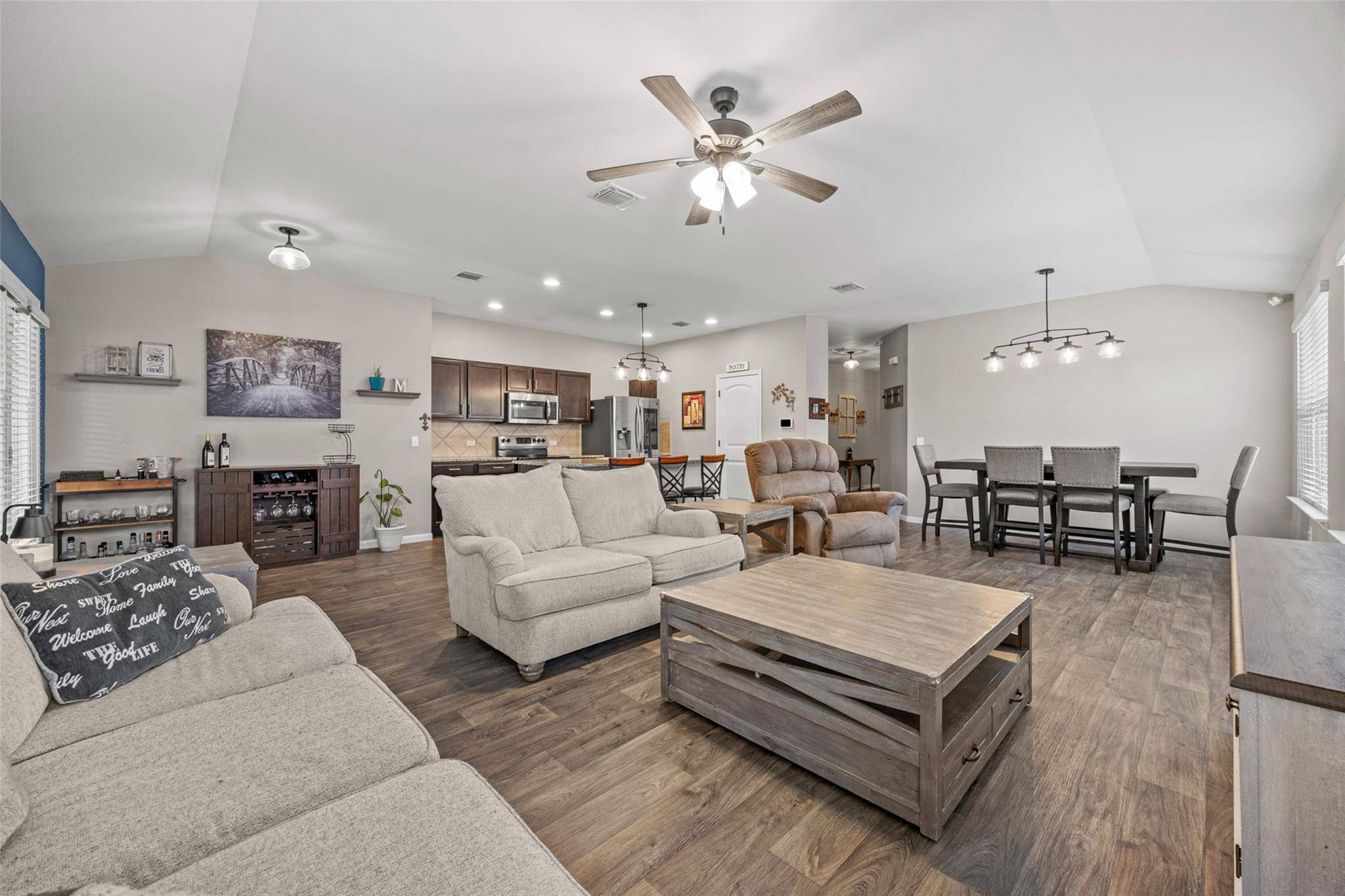 316 Cassandra DR, Hutto, TX 78634