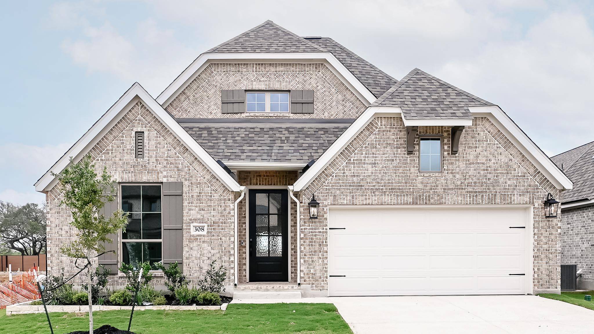 308 Foxfire CV, Lockhart, TX 78644