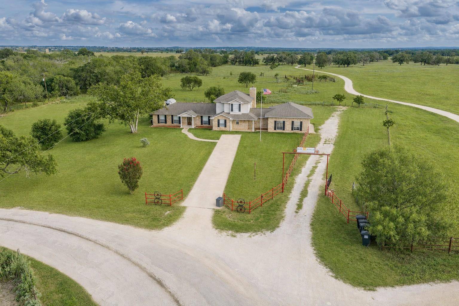 1710 Harwood RD, Luling, TX 78648