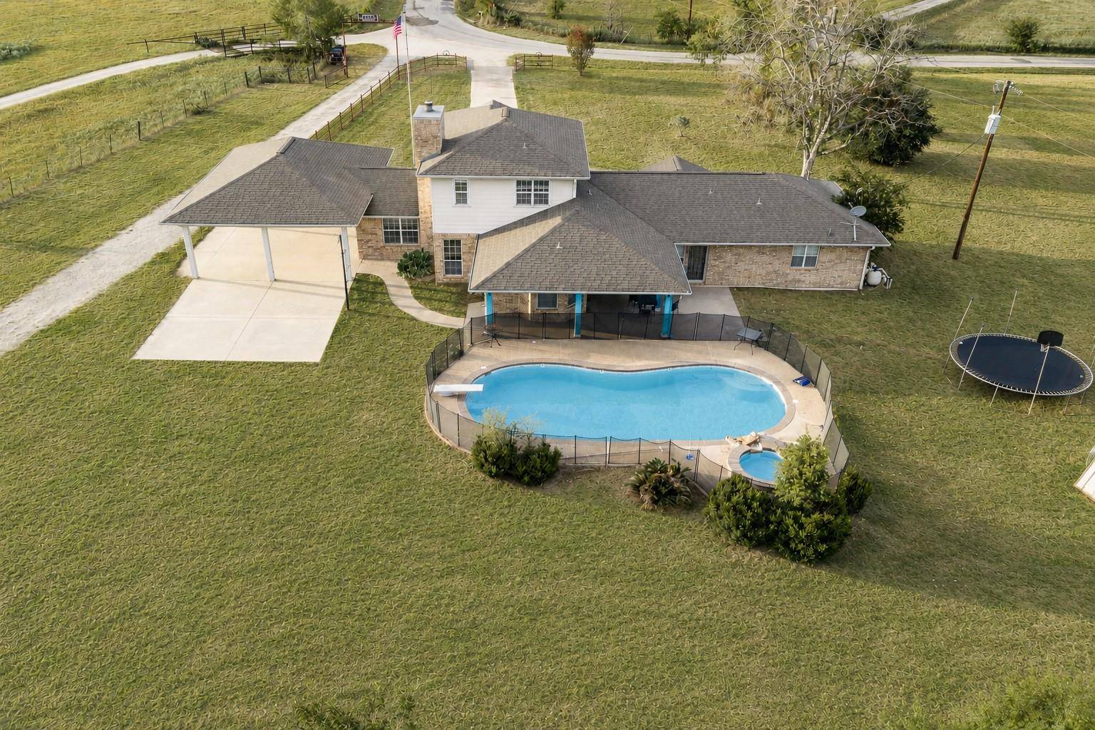 1710 Harwood RD, Luling, TX 78648