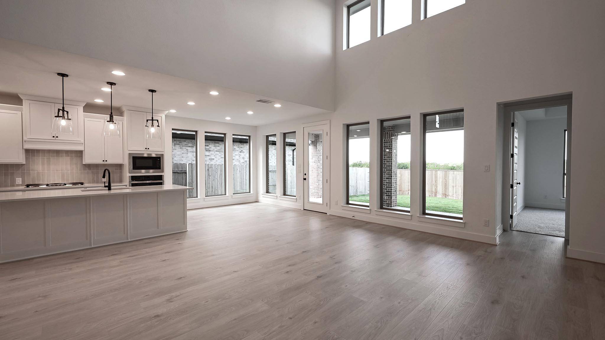 664 Bay Breeze DR, Kyle, TX 78640