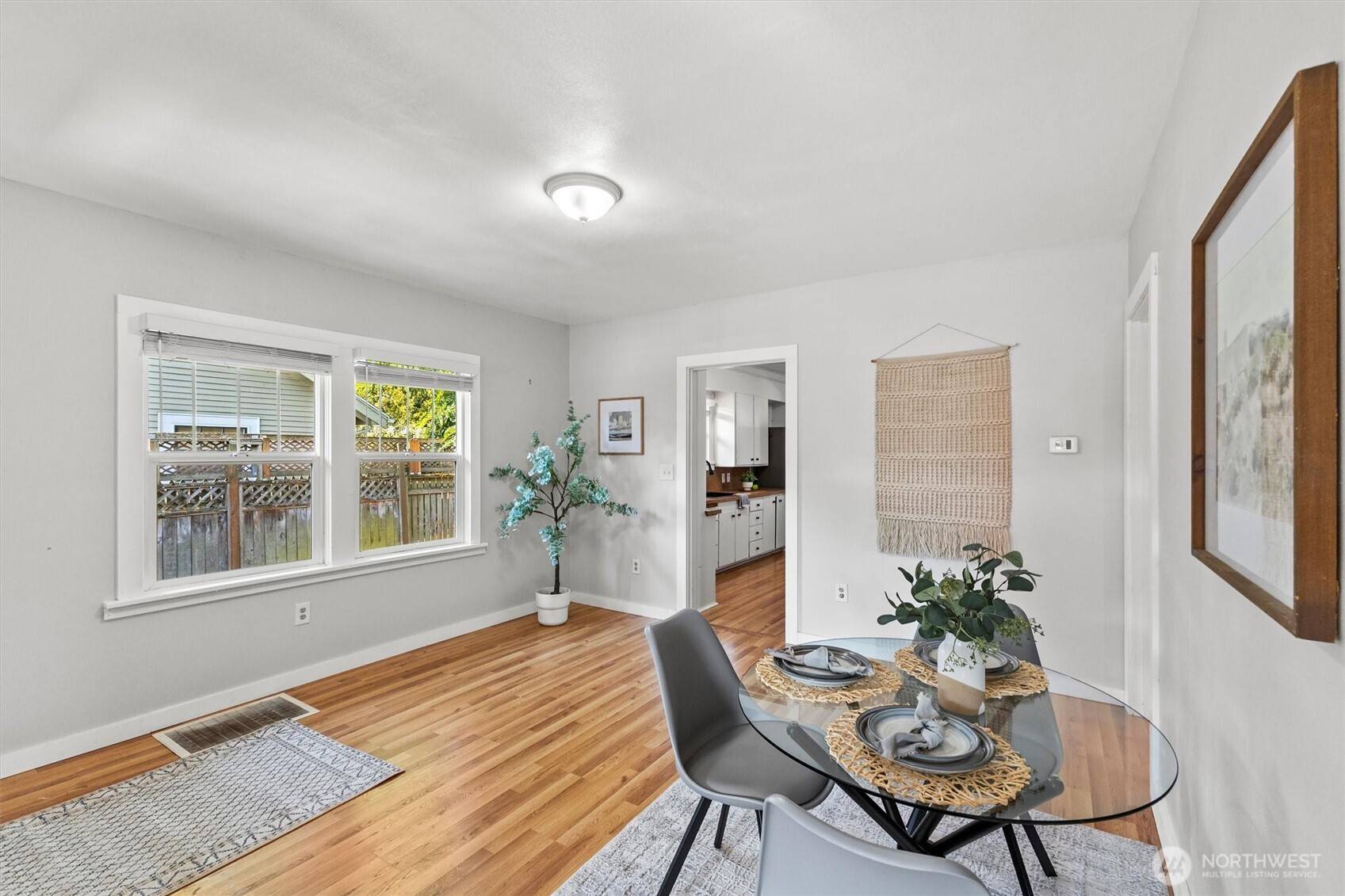 2827 Walnut ST, Bellingham, WA 98225
