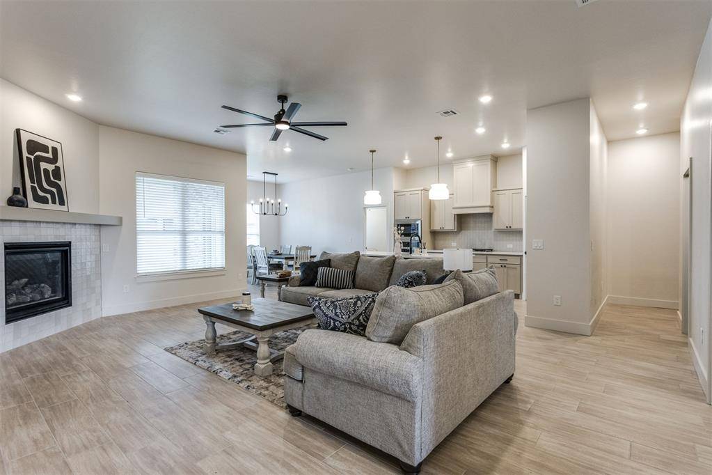 2900 River Birch LN, Yukon, OK 73099