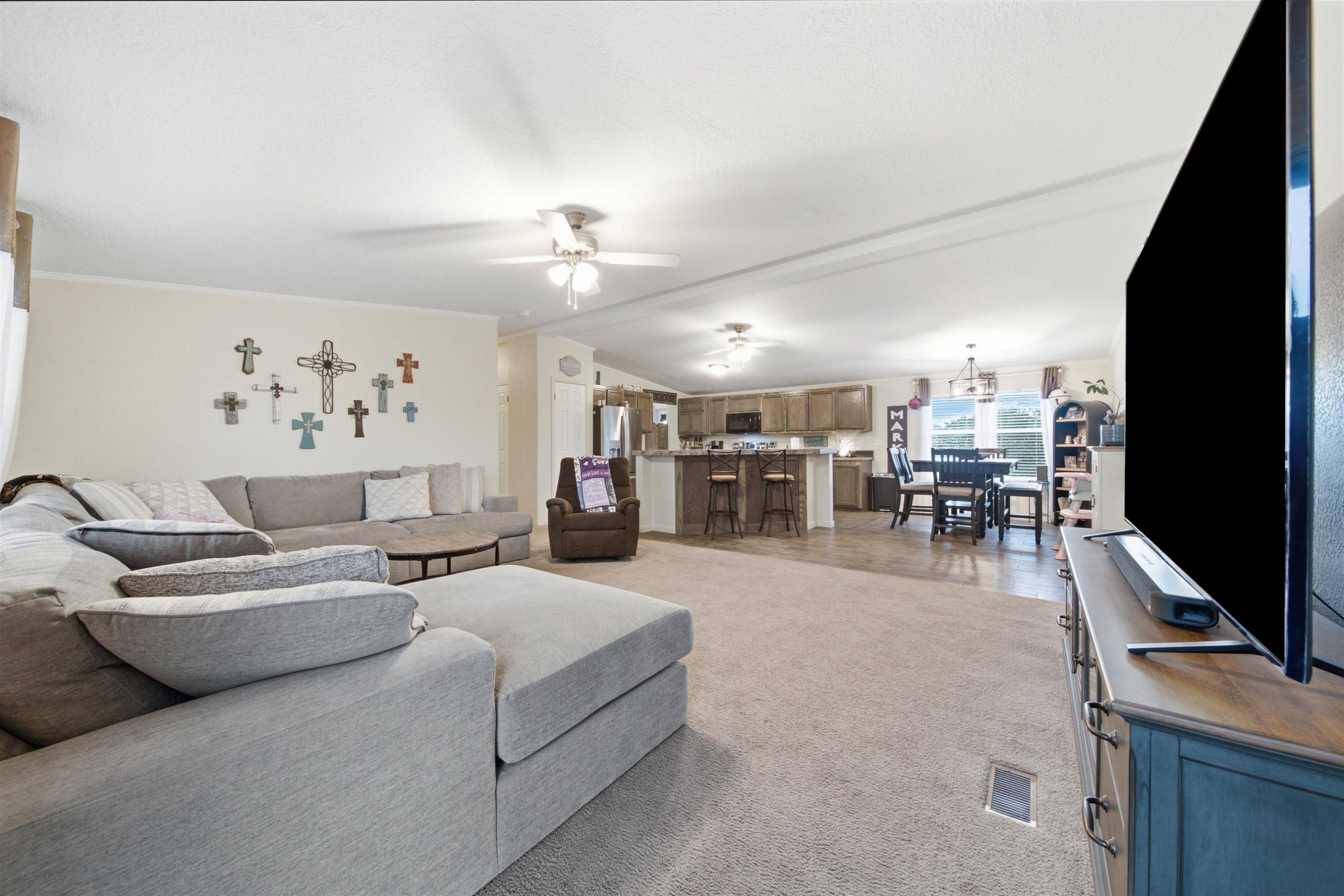 195 E 15th St S, Wellington, KS 67152