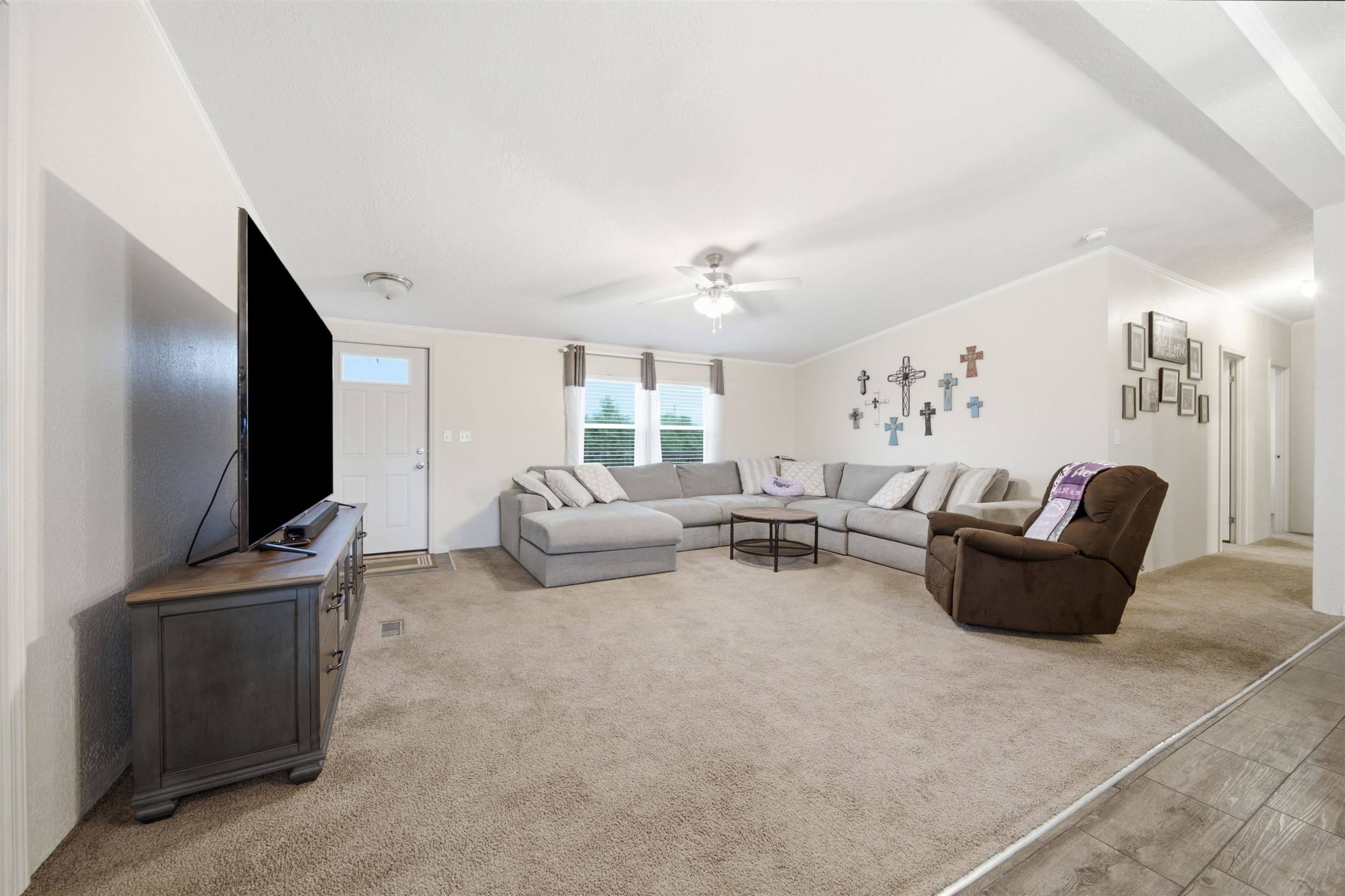 195 E 15th St S, Wellington, KS 67152