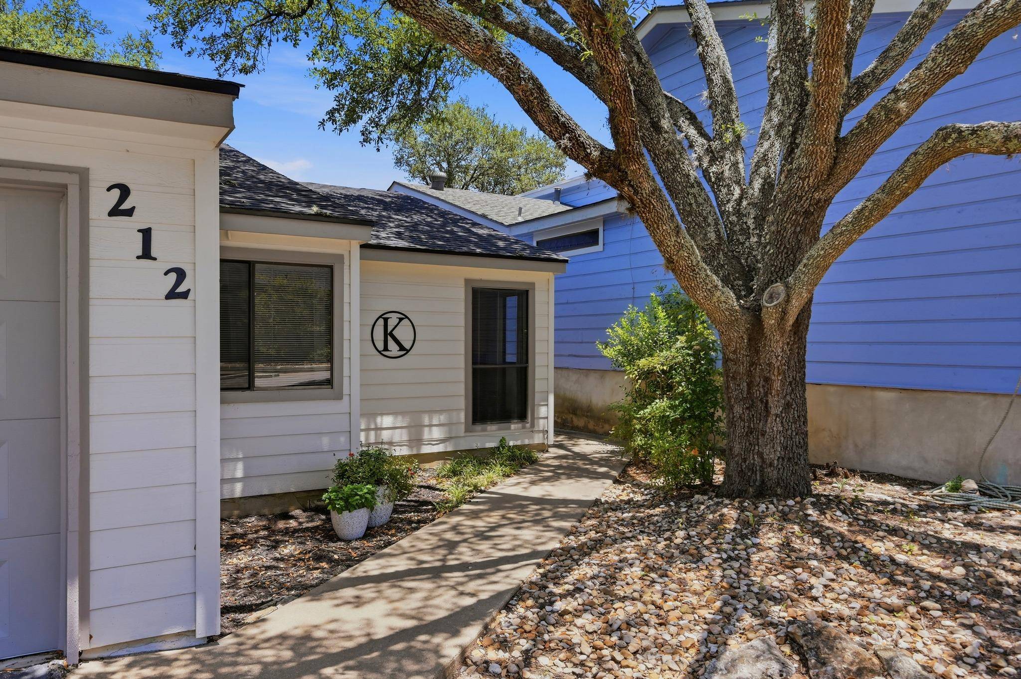 212 Overlook CT, Wimberley, TX 78676