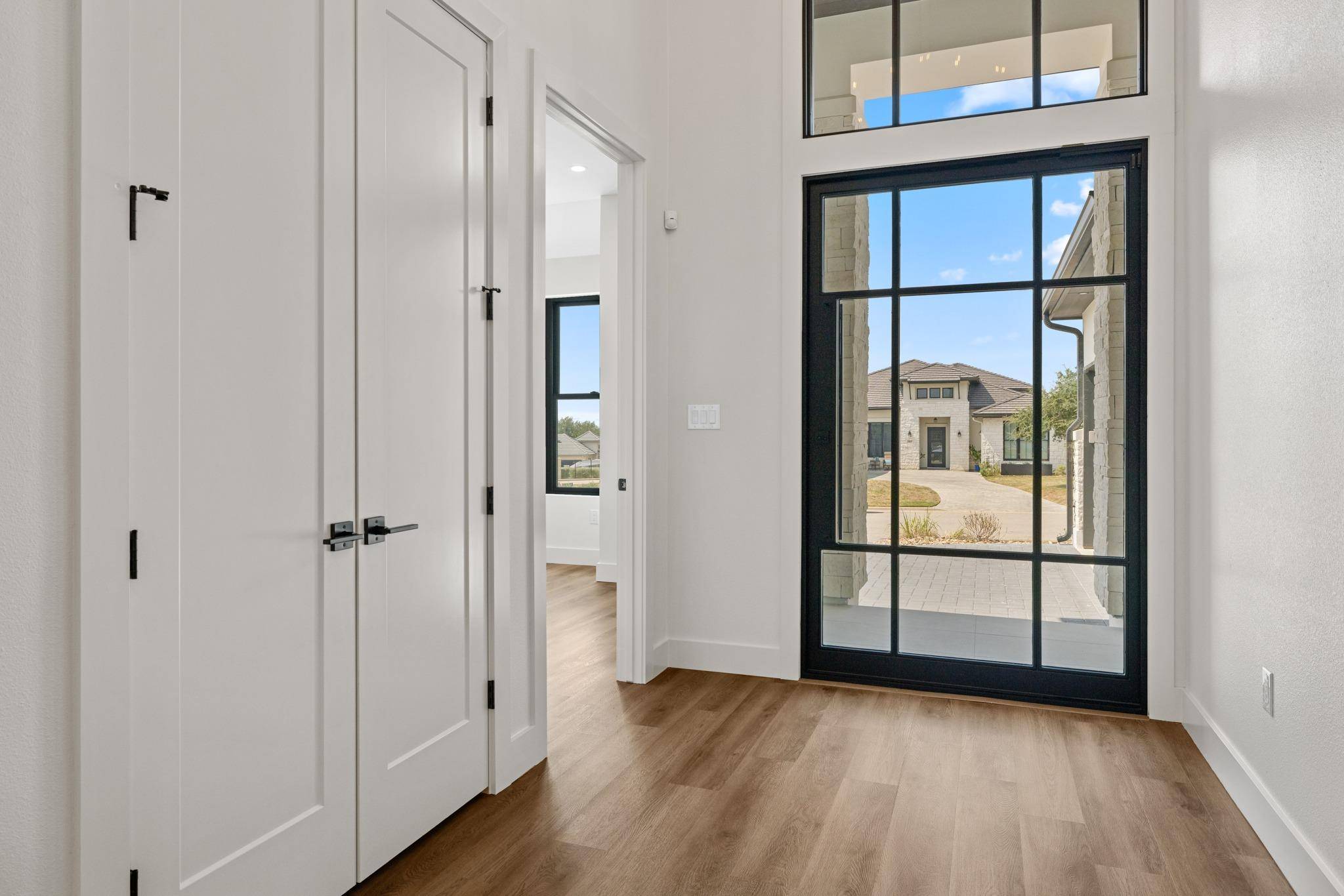 903 Flint Ridge TRL, Georgetown, TX 78628