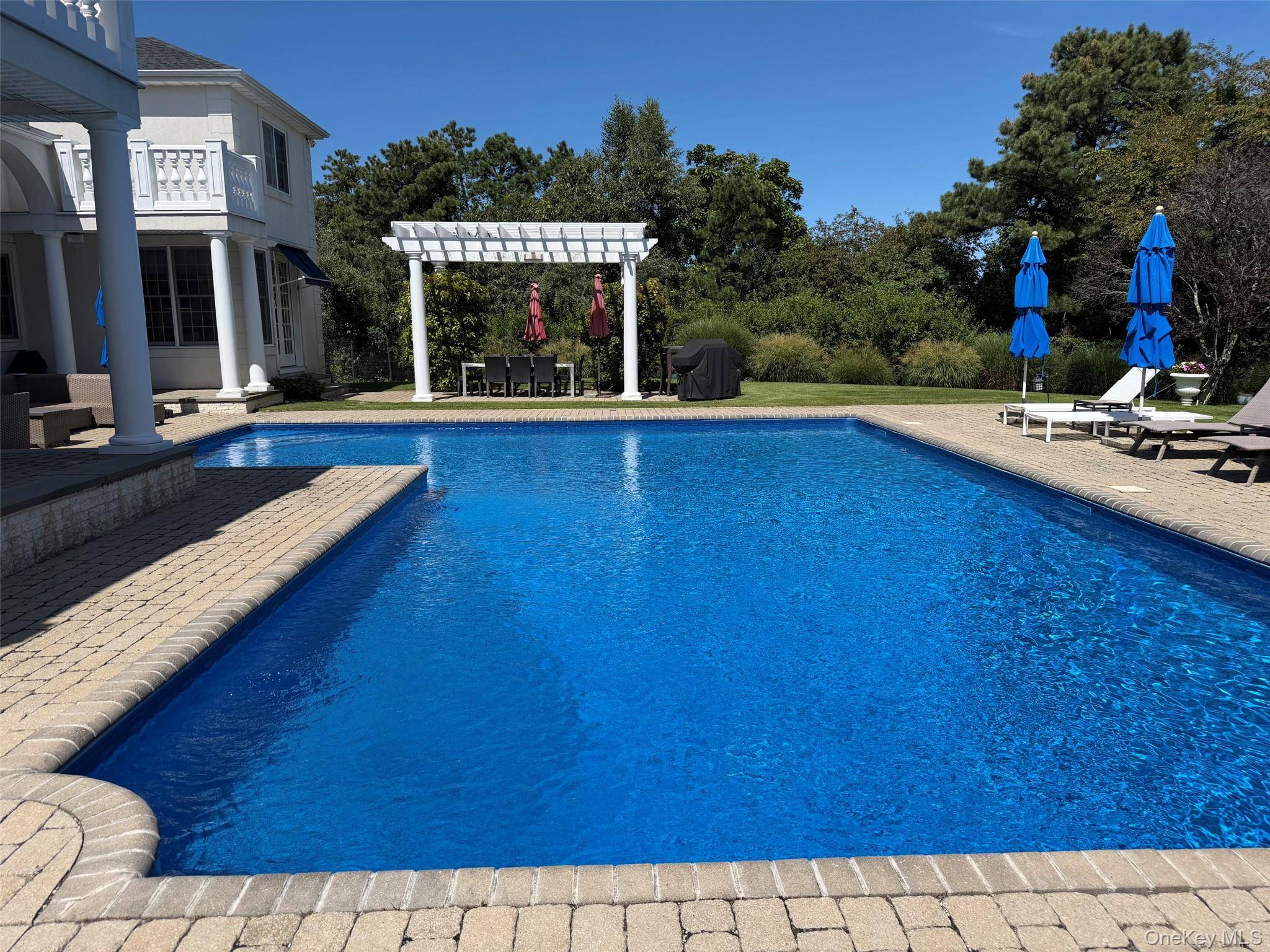 3 Polo Grounds LN, East Quogue, NY 11942