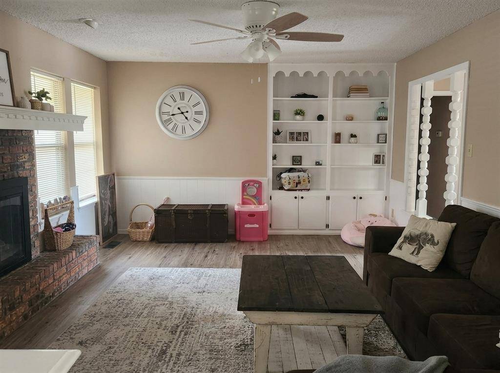 1509 Jupiter CIR, Edmond, OK 73003