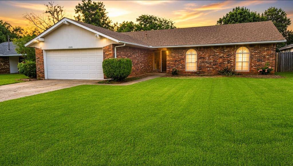 1509 Jupiter CIR, Edmond, OK 73003