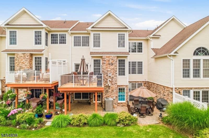 56 Briar Ct, Hardyston Twp., NJ 07419