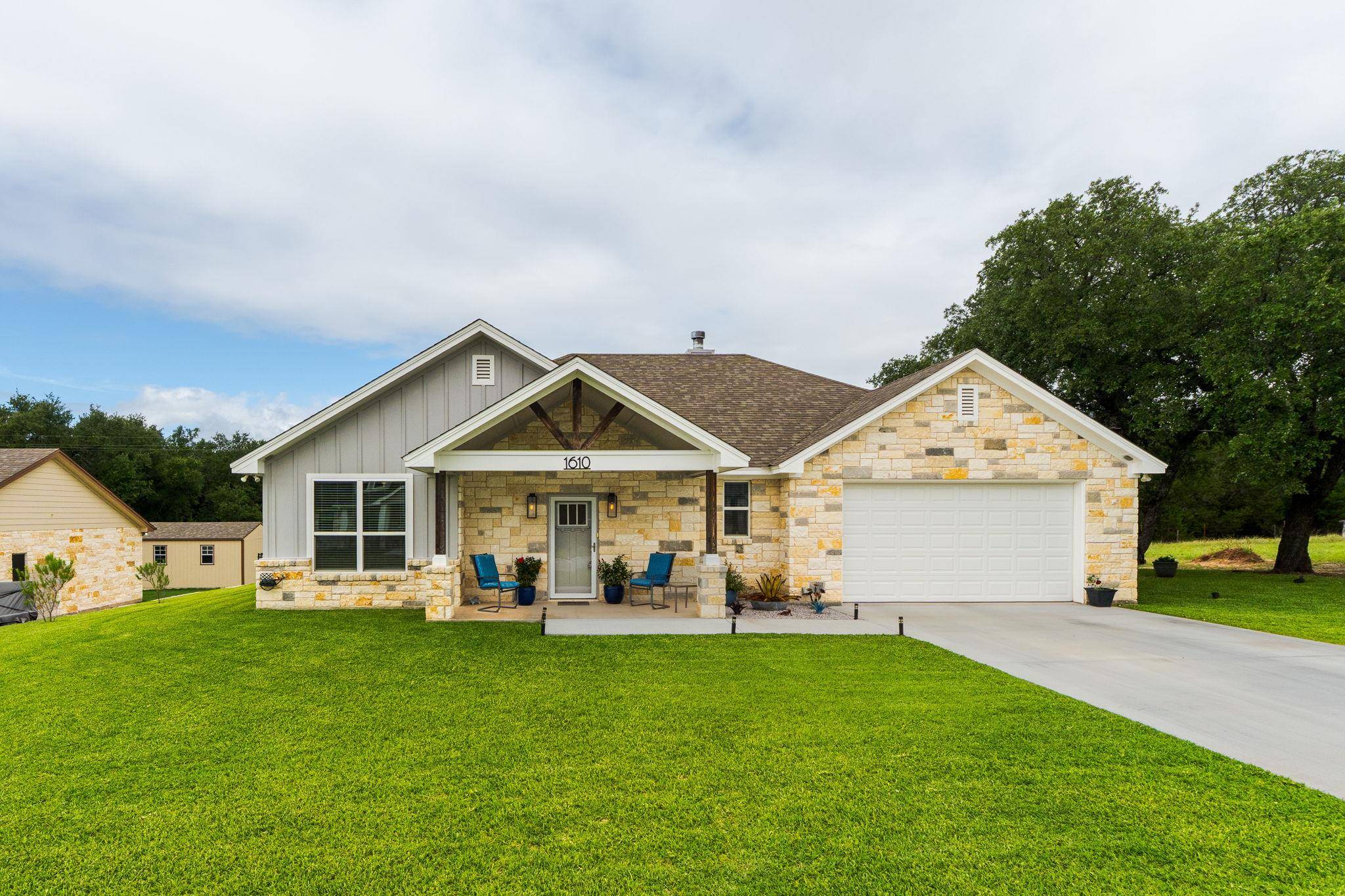 1610 Badger LN, Lampasas, TX 76550
