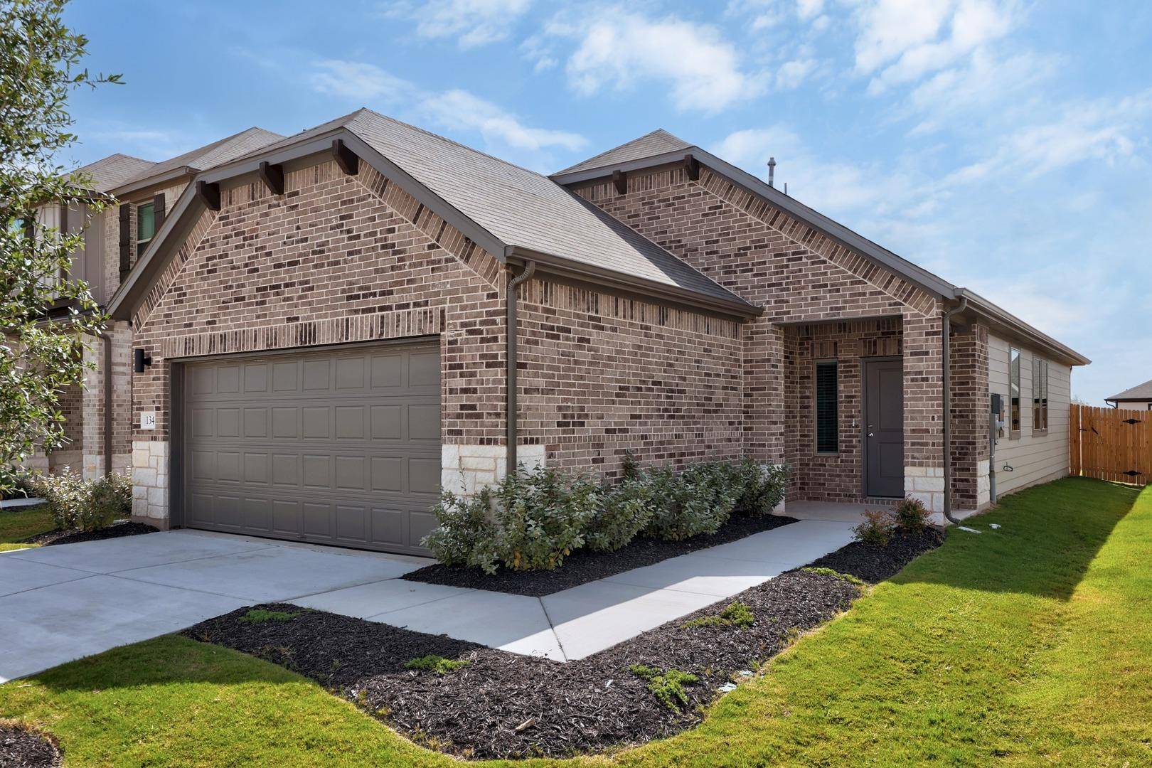 134 Tolo DR, Elgin, TX 78621