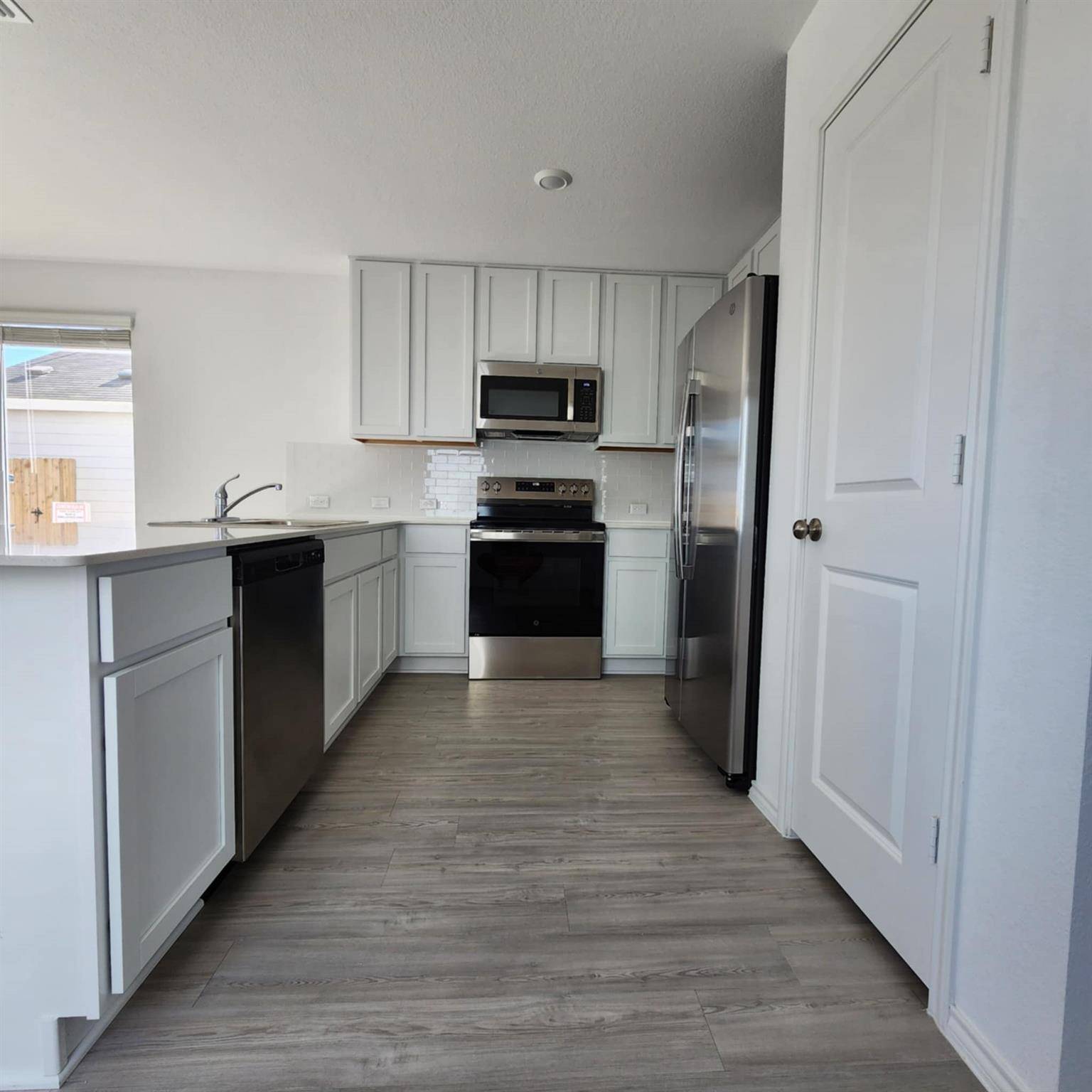 543 Commander Abbott DR, Jarrell, TX 76537