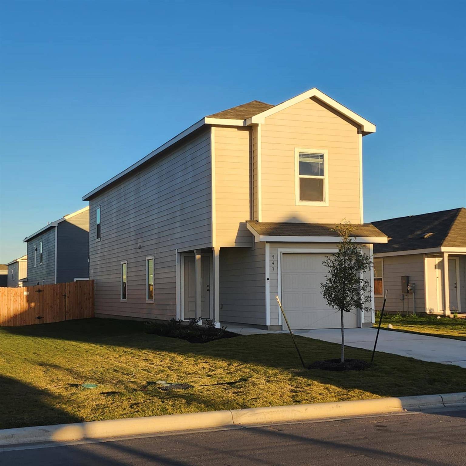 543 Commander Abbott DR, Jarrell, TX 76537