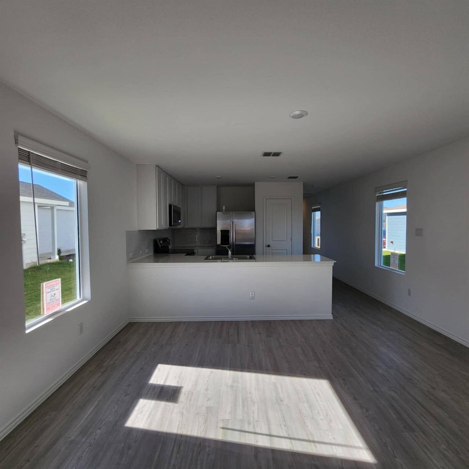 543 Commander Abbott DR, Jarrell, TX 76537