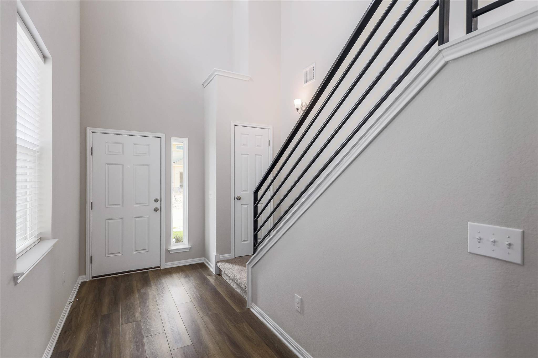 10702 Sentinel DR, Austin, TX 78747
