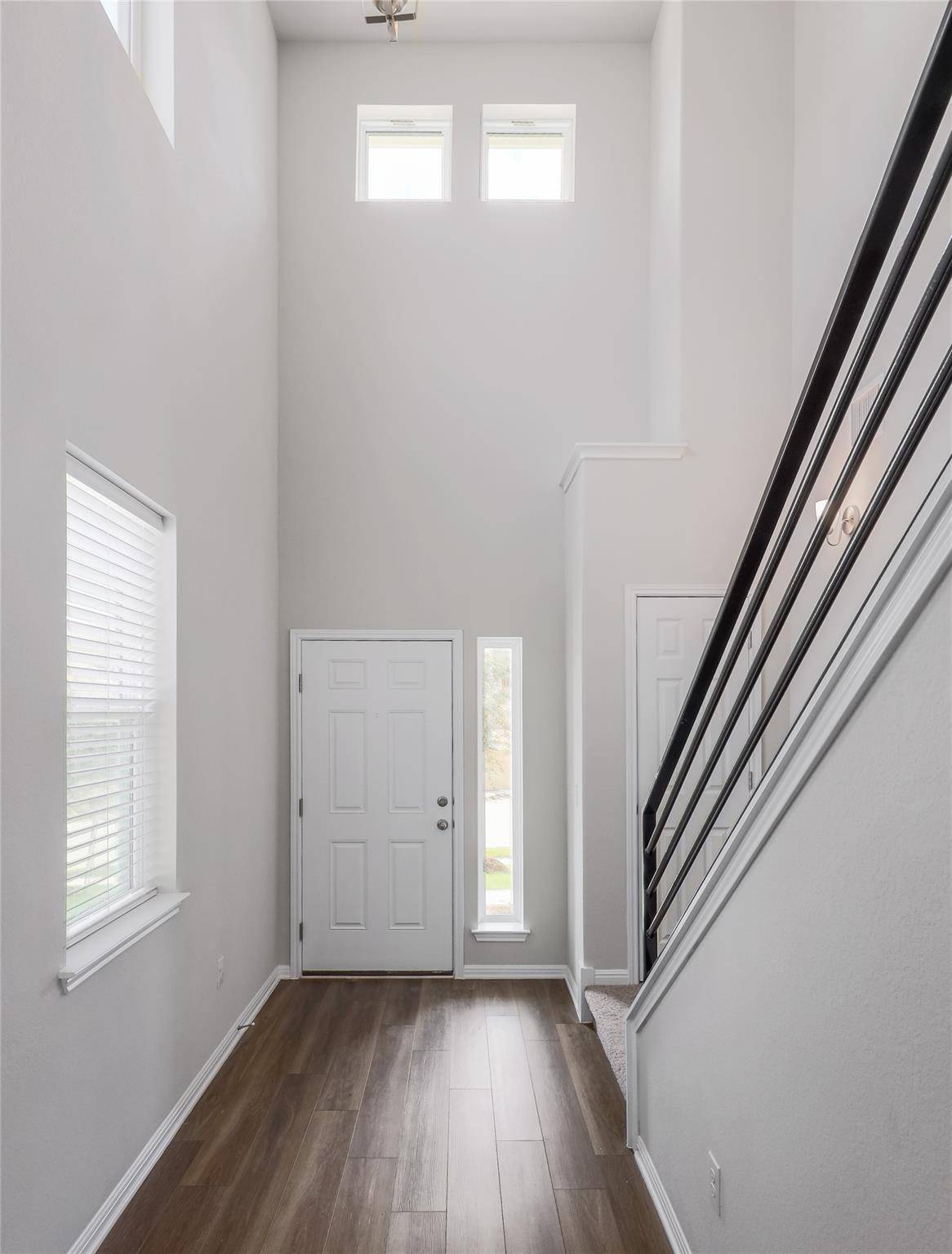 10702 Sentinel DR, Austin, TX 78747