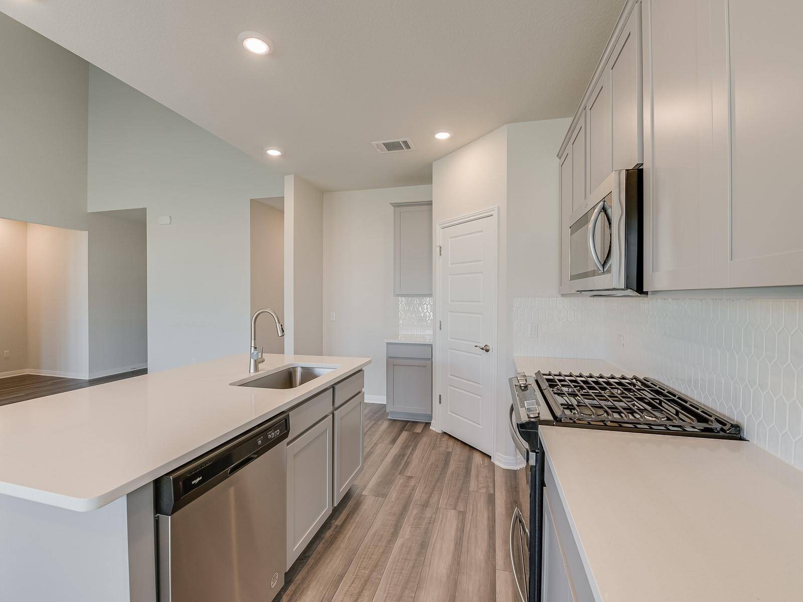 631 Wild Spur LN, Liberty Hill, TX 78642