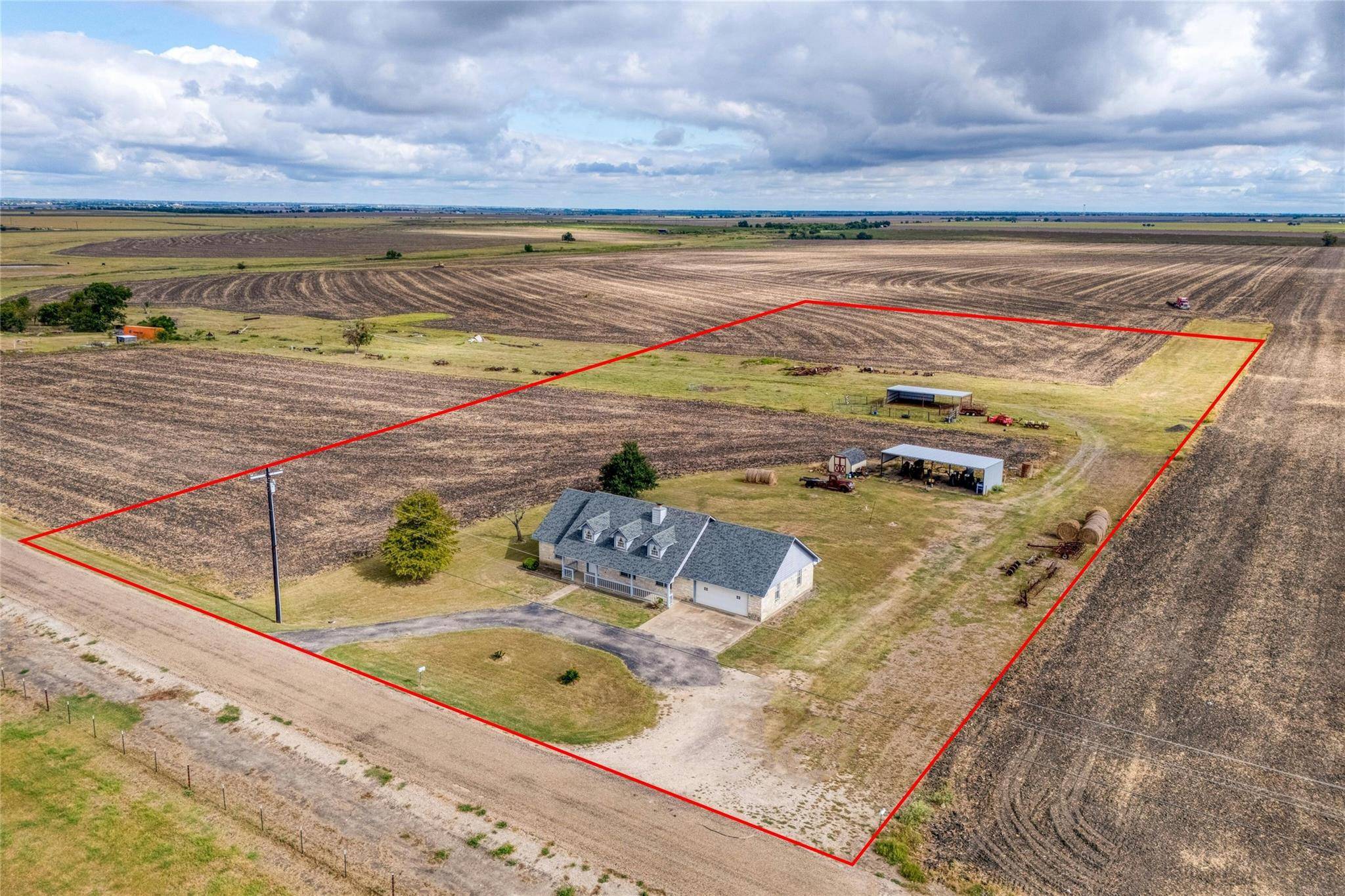 615 County Road 357, Granger, TX 76530