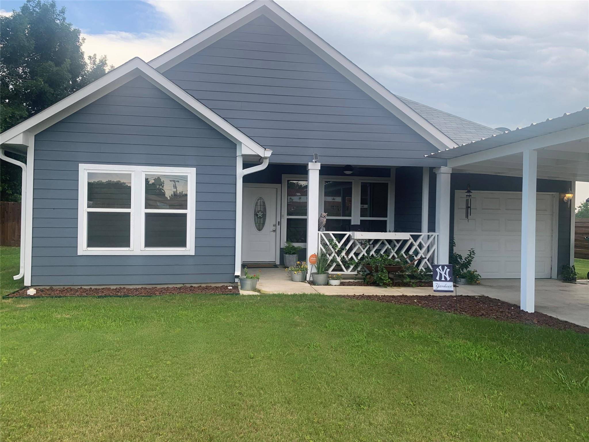 307 W Front ST SW, Thorndale, TX 76577