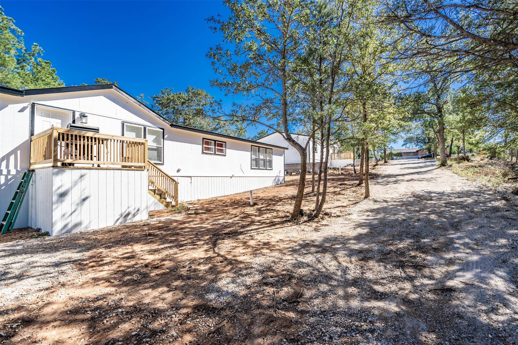 264 Flaming Oak DR #A & B, Bastrop, TX 78602