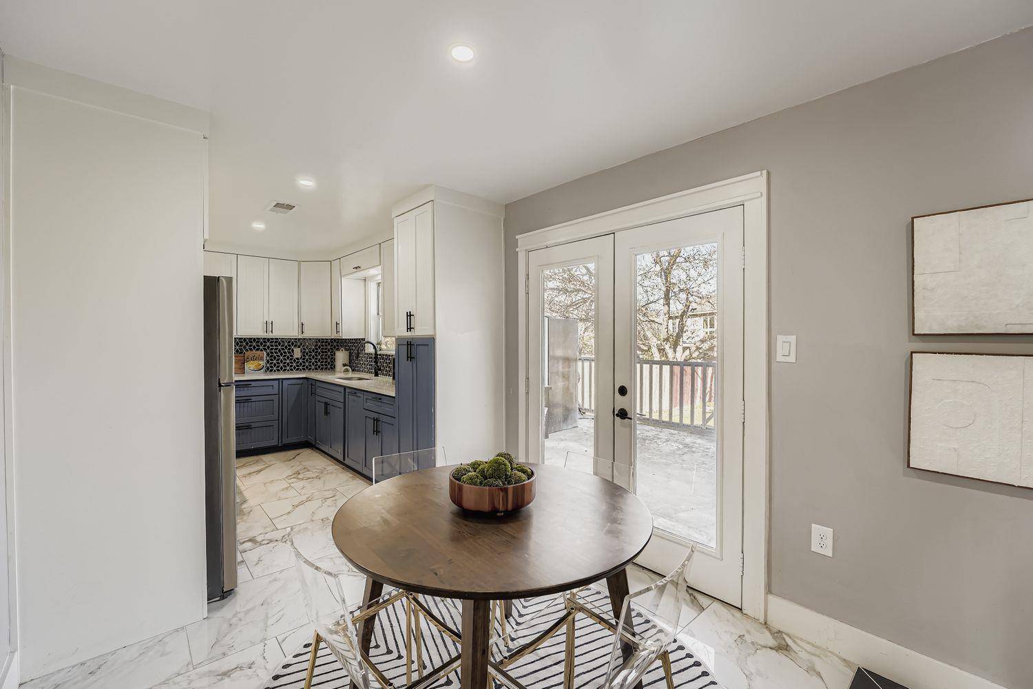 7004 E Meadow Bend DR, Austin, TX 78724