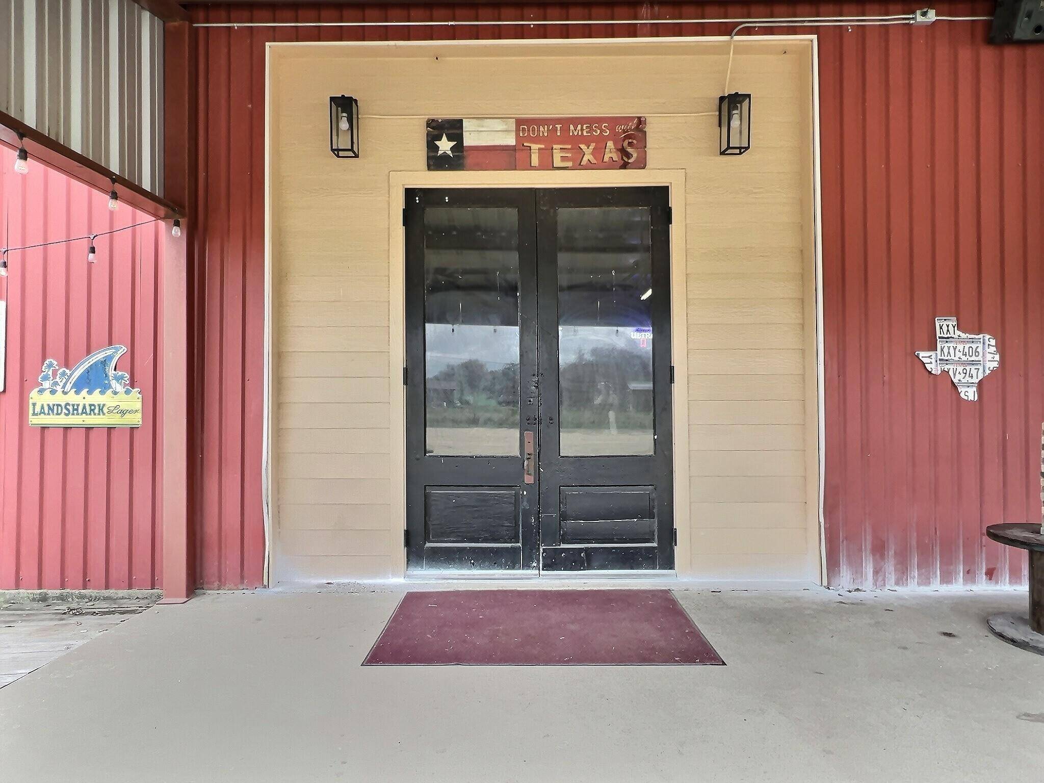 415 W S. US Highway 79 HWY, Rockdale, TX 76567